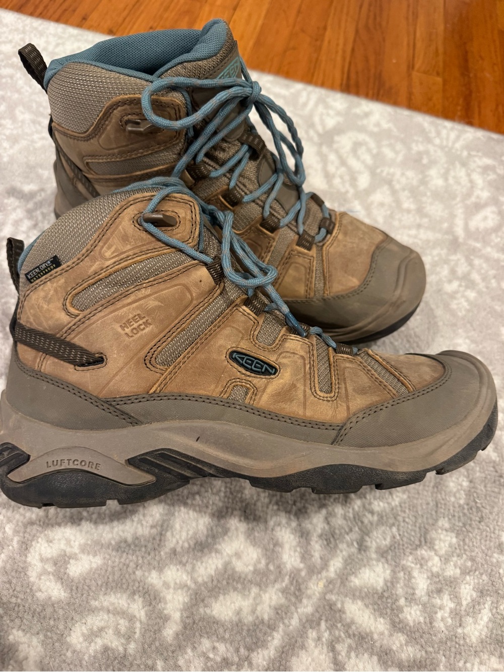 Keen Circadia Boots Women’s 9 Mid Waterproof Leather Hiking Brown Outdoor